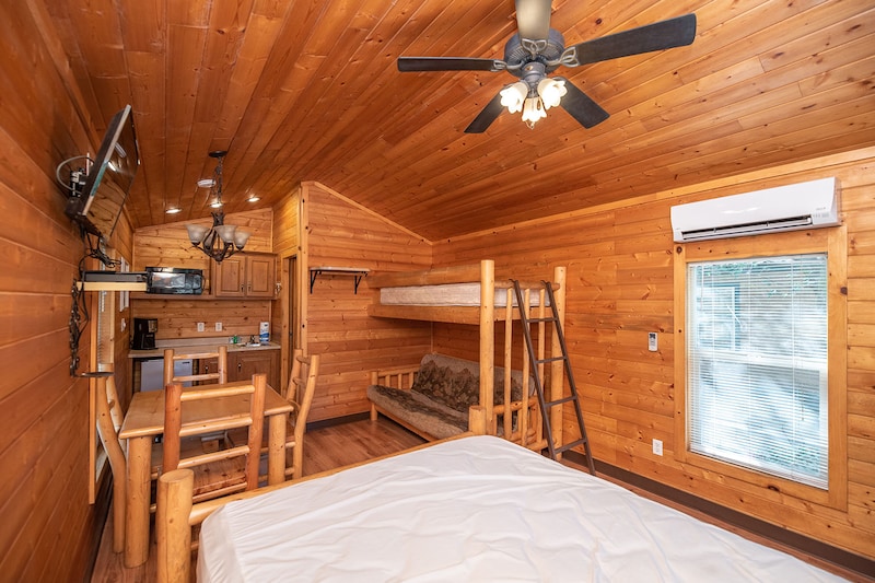 Lazy Bear Cabin-4
